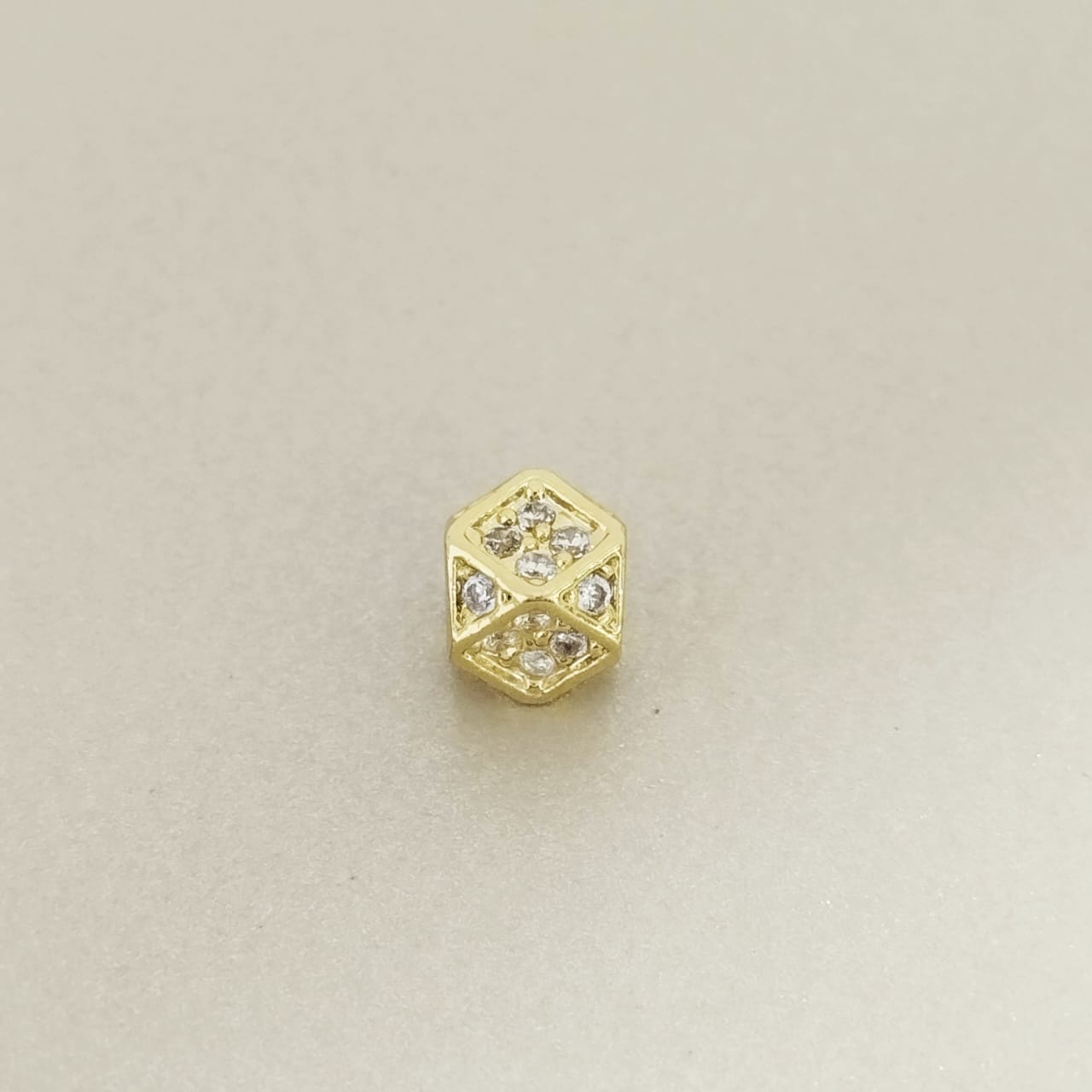 Herraje Bola De Fuego Rombo Con Circones blancos, 6mm