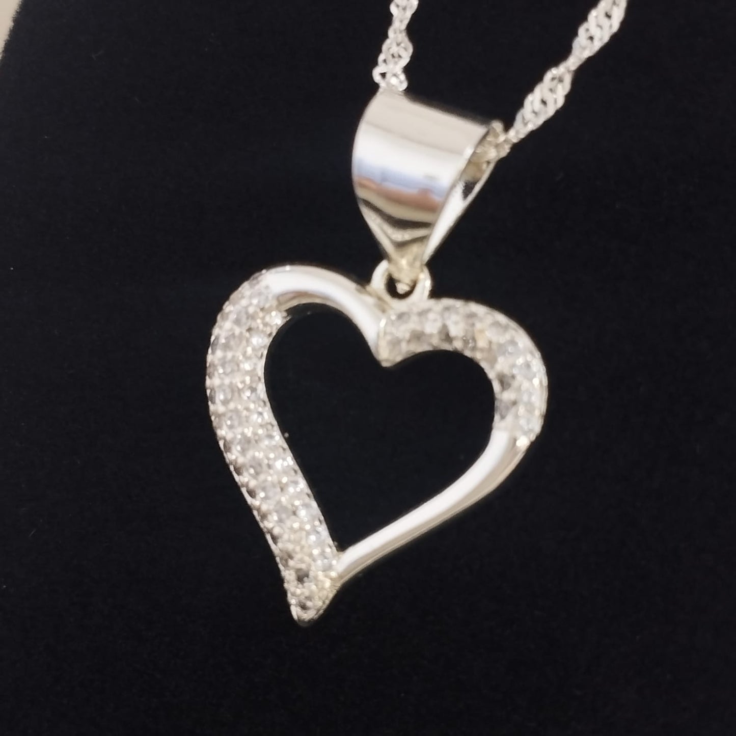 DIJE CORAZON SILUETA CIRCONES 2.5CM DE PLATA LEY 925 ID: 287