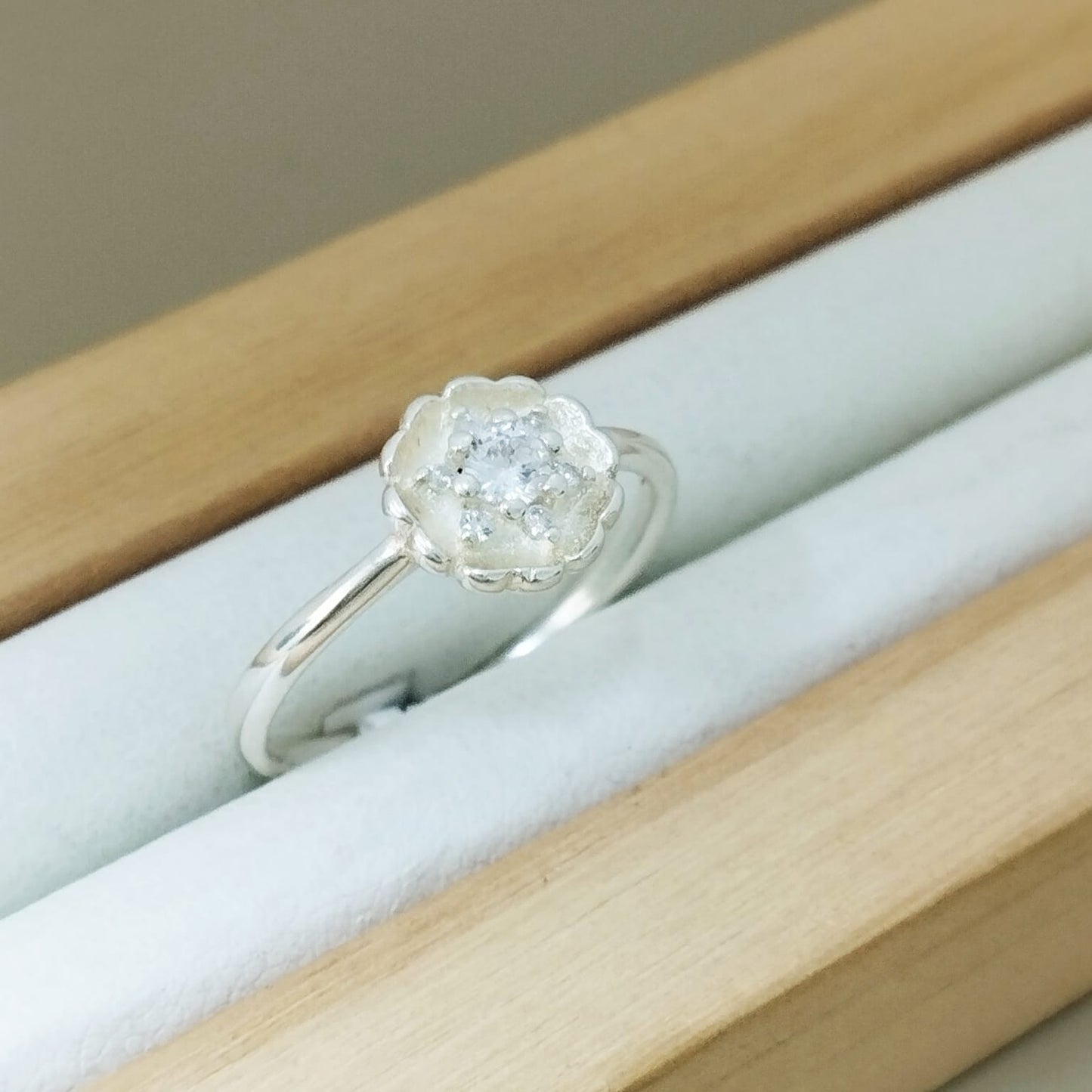 Anillo Solitario Circón Blanco T7 Plata Ley 925 ID: 424
