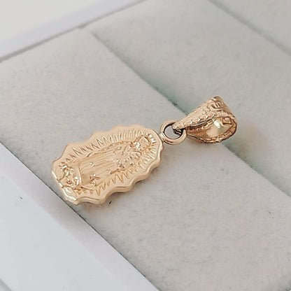 Dije Virgen Guadalupe Silueta Circ󮠤e Colores 2.5cm