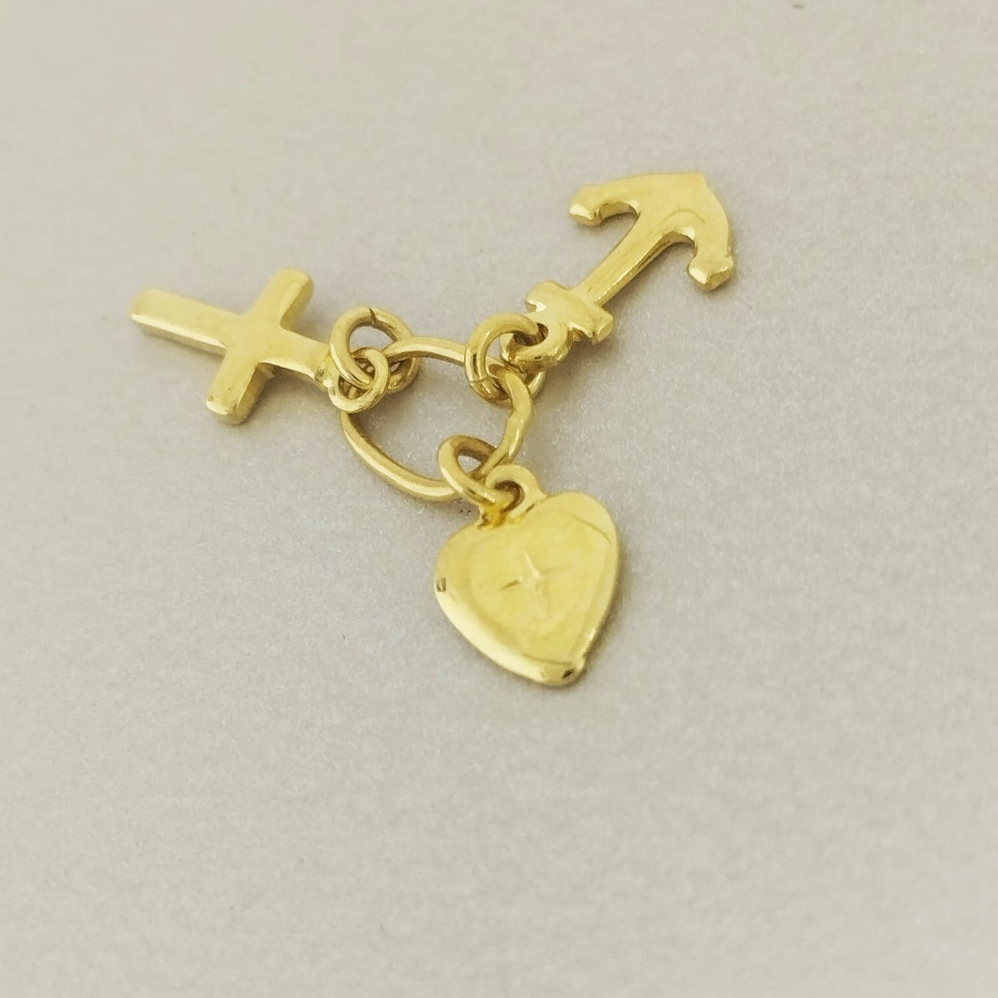 Dije Tres Gracias 2cm