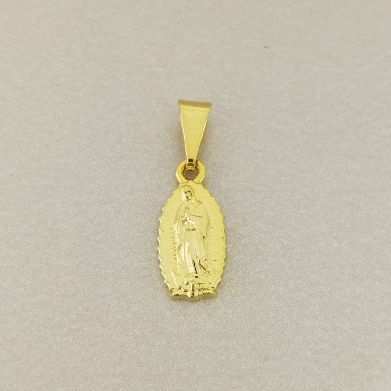 Dije Guadalupe Diamantada 2cm