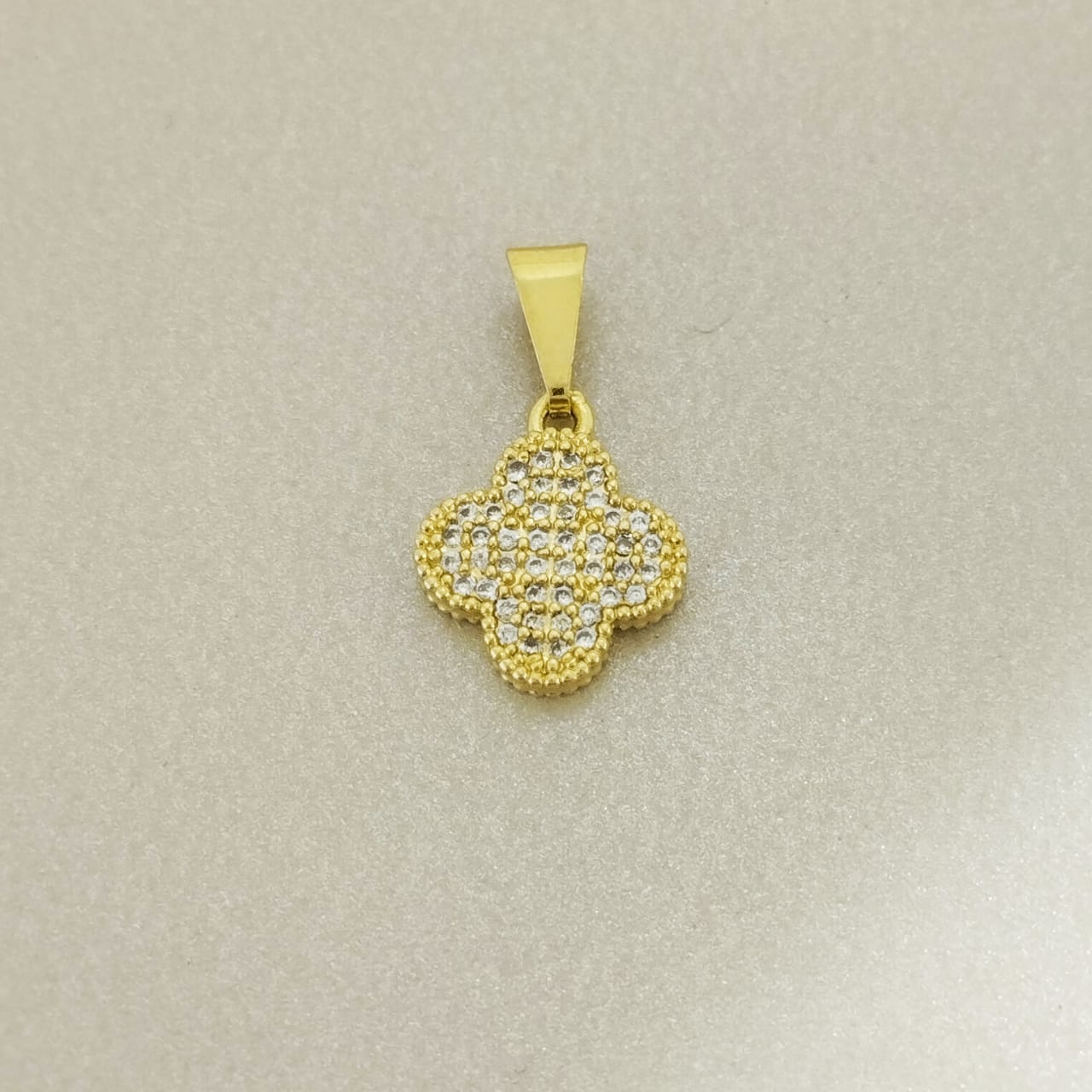 Dije Trebol Con Circon blanco 2cm