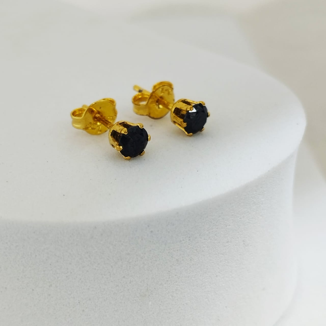 Topo Circon Redondo Negro