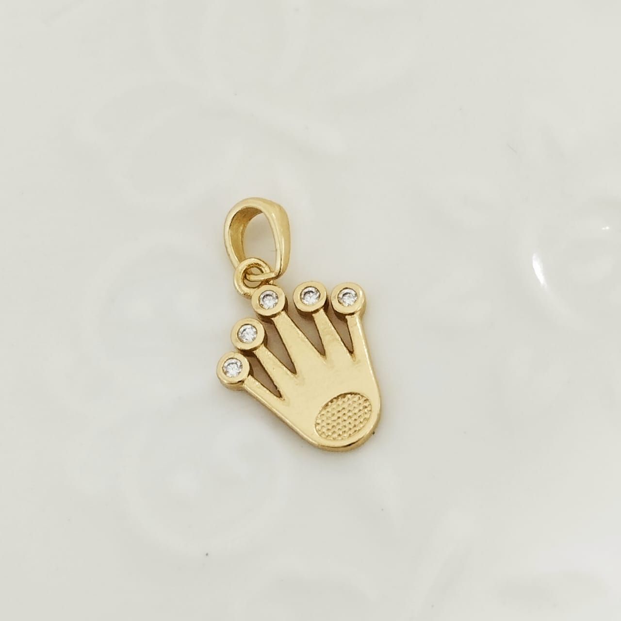 Dije Corona RX Con Circones Blancos 1.7cm