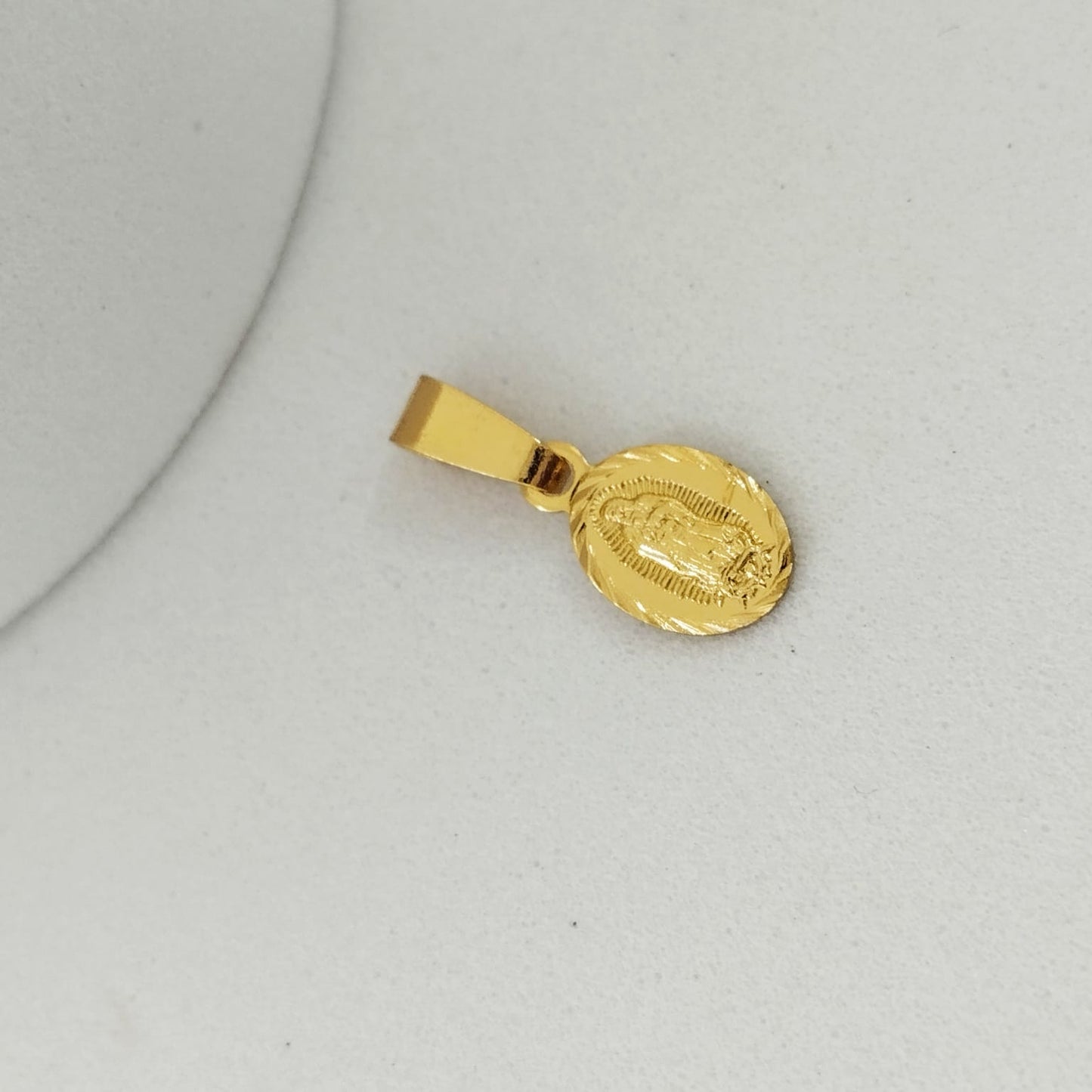 Dije Virgen Guadalupe 1.5cm