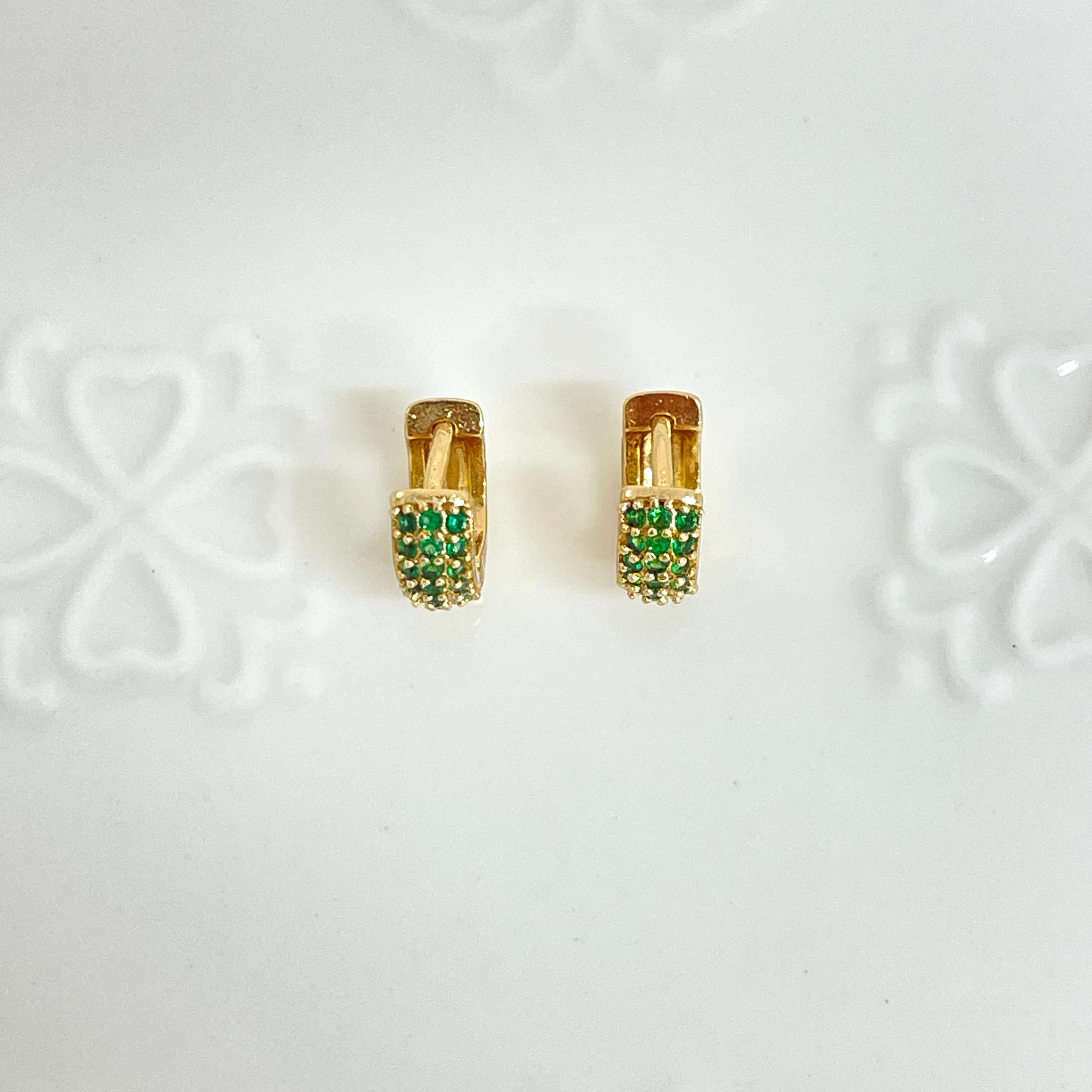 Candonga Con Murallas De Esmeraldas 1cm ID: 172