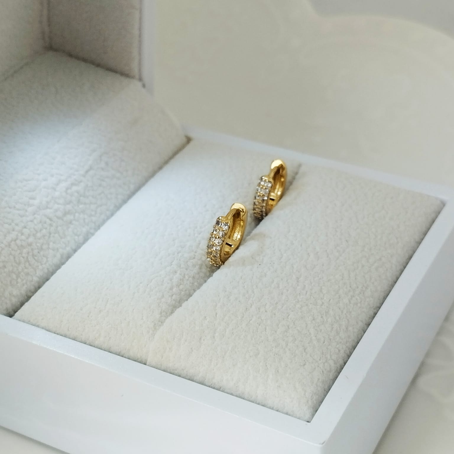 Candonga Con Circones Blancos 1cm ID: 174