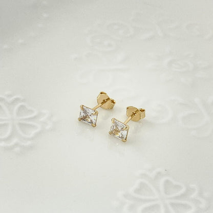 Topo Circon Cuadrado 6mm ID: 221