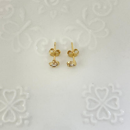 Topo Emtorchado Con Circon Blanco 6mm ID: 228