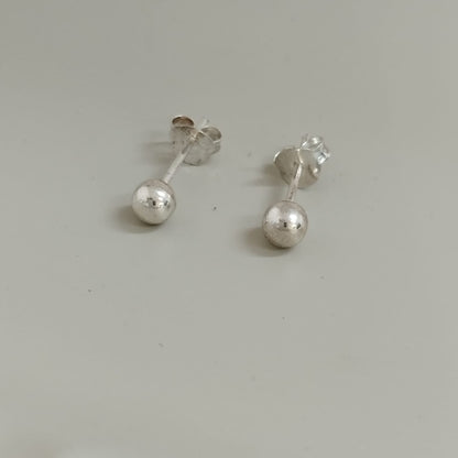 TOPO BALIN 4MM DE PLATA LEY 925 ID: 296