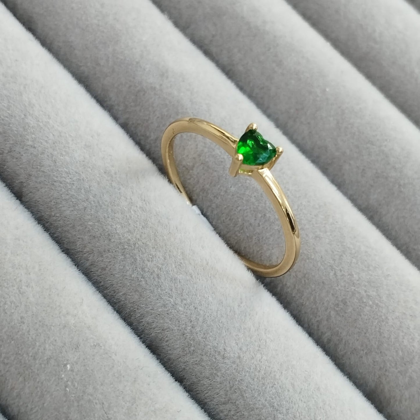Anillo Solitario Corazón Circón Verde T7 1/2 ID: 371