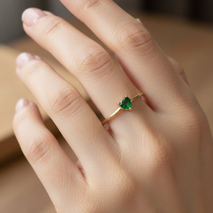 Anillo Solitario Corazón Circón Verde T7 1/2 ID: 371