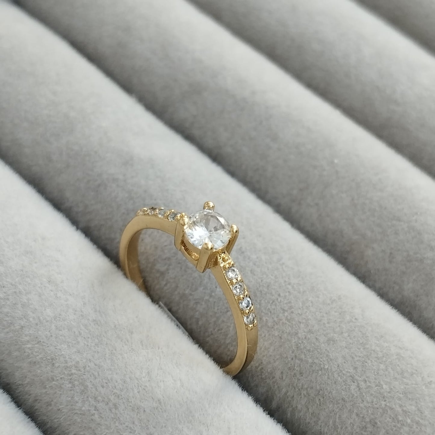 Anillo Solitario Con Circon Blanco T4 ID: 350