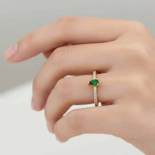 Anillo Solitario Con Circon Verde y Blanco T8 ID: 351
