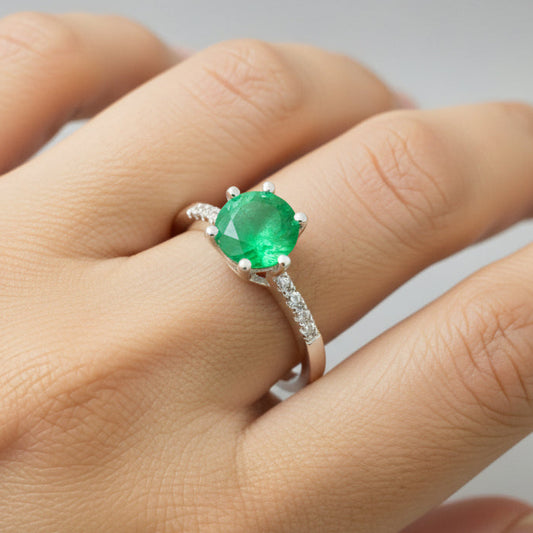 Anillo Esmeralda 6.5mm Redonda y Circon Blanco T6 ID: 510