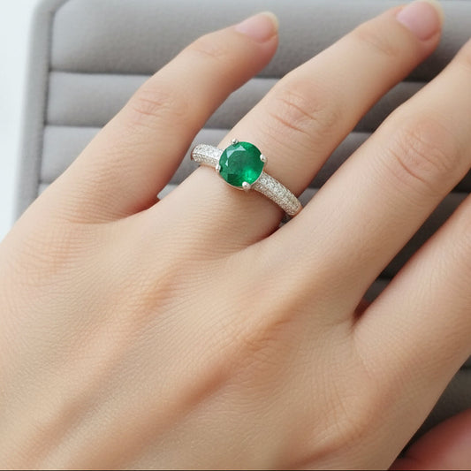 Anillo Esmeralda 6.5mm Redonda y Circon Blanco T7 ID: 514