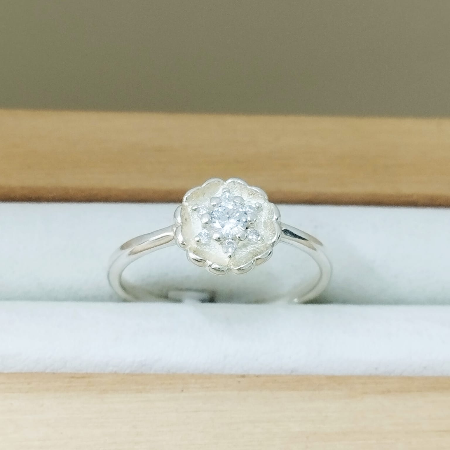 Anillo Solitario Circón Blanco T7 Plata Ley 925 ID: 424